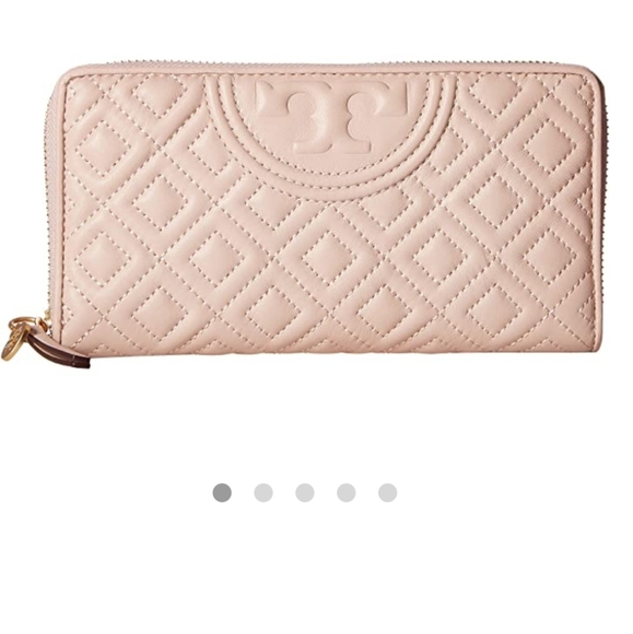 Tory Burch Handbags - Tory Burch Fleming Zip Continental Wallet